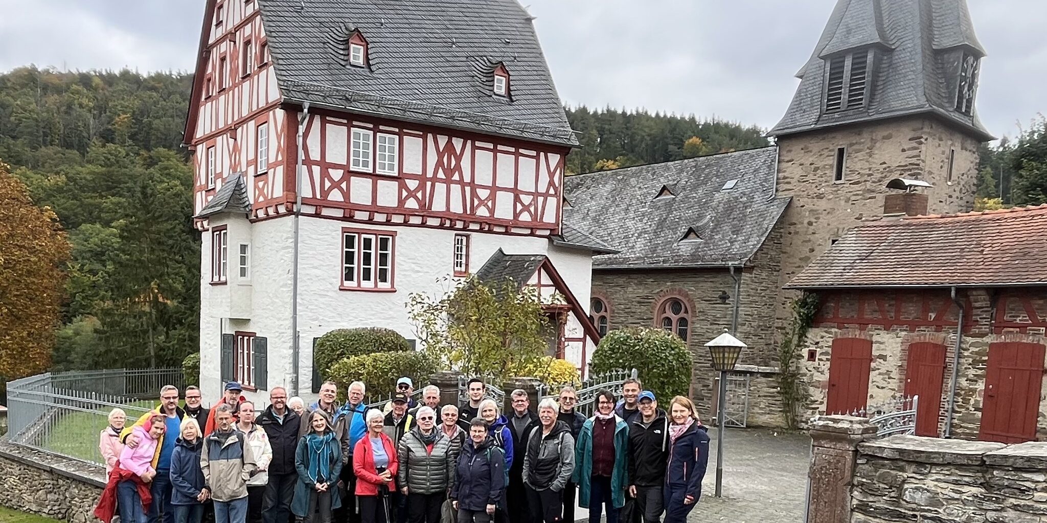 FWG Herbstwanderung 2025 / Pfarrhaus Rod an der Weil